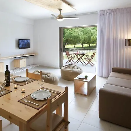 Apartamento G.living 365 *