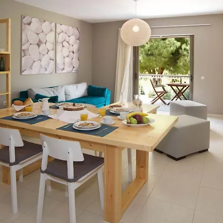 G.living 365 Ajía Effimía